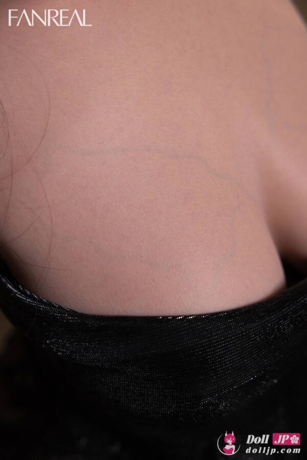 FANREAL-Real Skin-155F-kelly-ros-fair-23