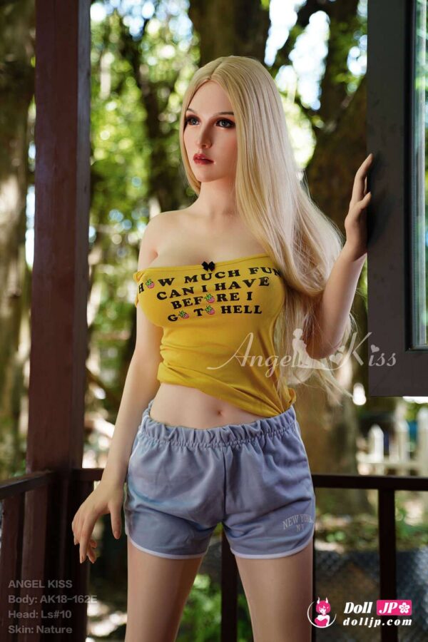 AngelKiss-Doll-162cm-5ft4-E-cup-Silicone-Sex-Doll-Gissing-All-in-one-010
